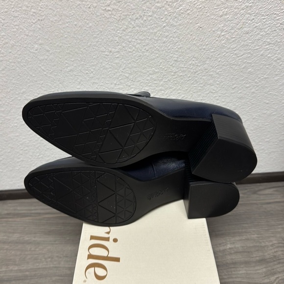 LIFESTRIDE Women's Devyn Slip On Block Heel Loafers (WIDE) - Picture 8 of 10